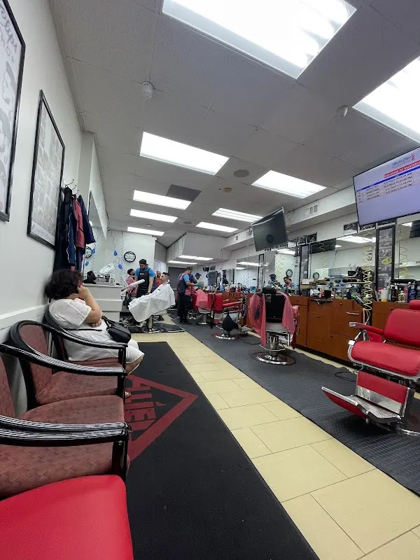 Master Clips Barber Shop — Barber shop in Edison